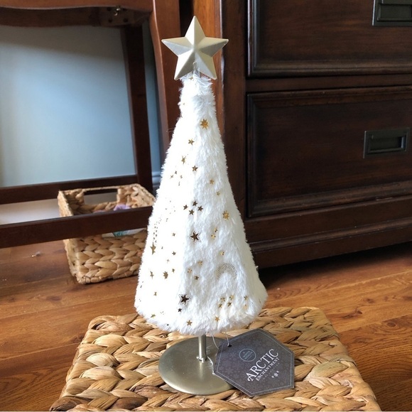 Cream and gold fur tree with star detailing. - Picture 1 of 4